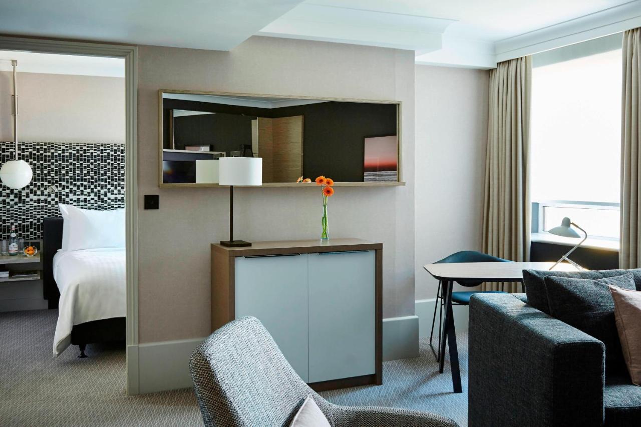One-Bedroom Executive Apartment One King Bed Sofa Bed