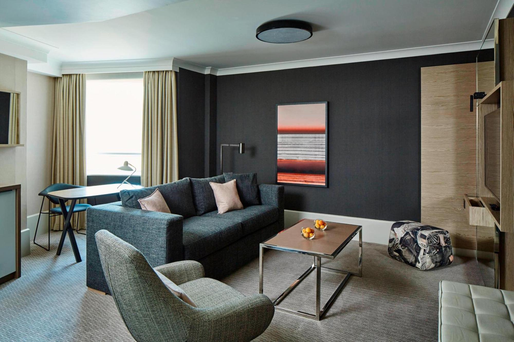 One-Bedroom Executive Apartment One King Bed Sofa Bed